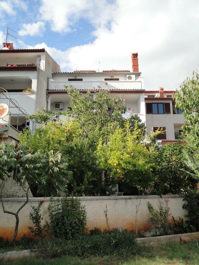 Apartments Jadranka Pula Exterior photo